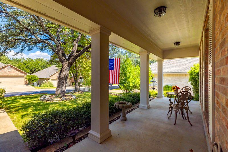 311 Summer Hill Dr Property Photo 3