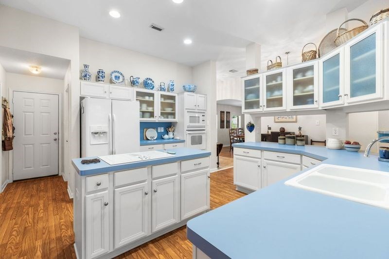 311 Summer Hill Dr Property Photo 7