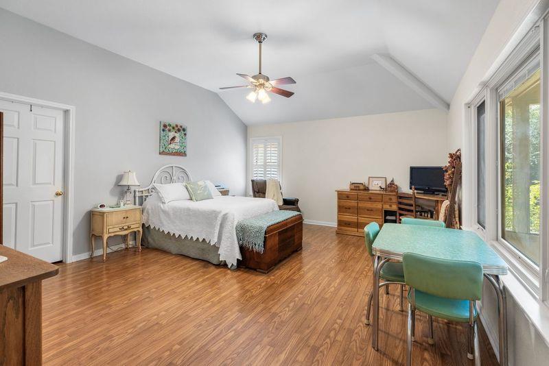 311 Summer Hill Dr Property Photo 12