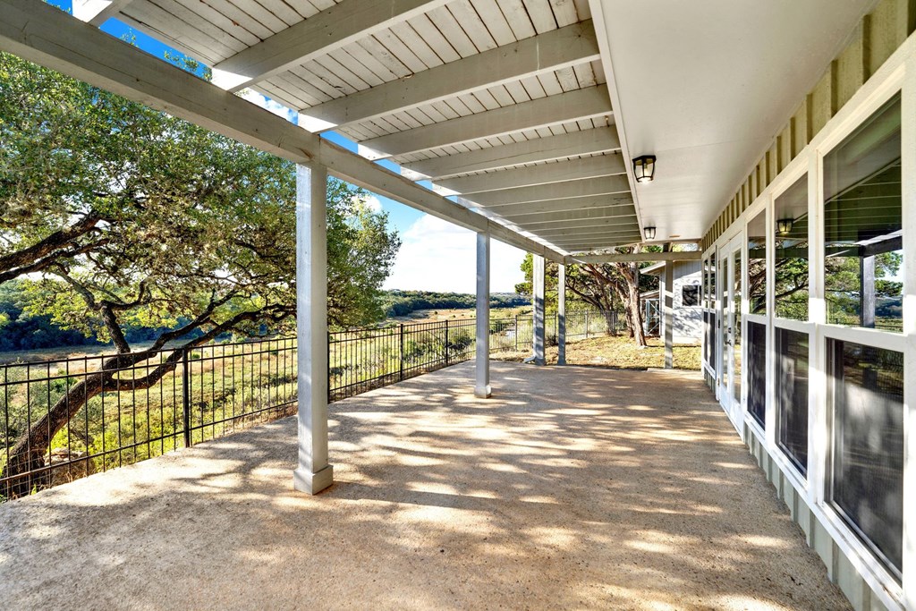 138 Broken Spur Property Photo 15