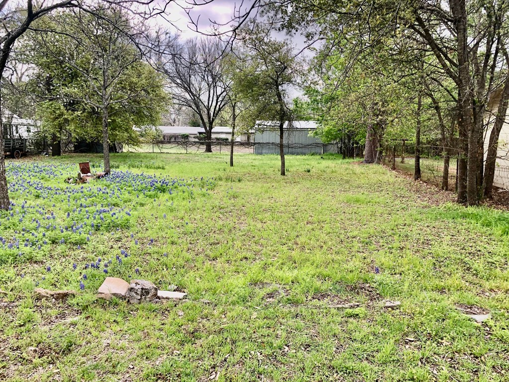 809 N Llano St Property Photo 4