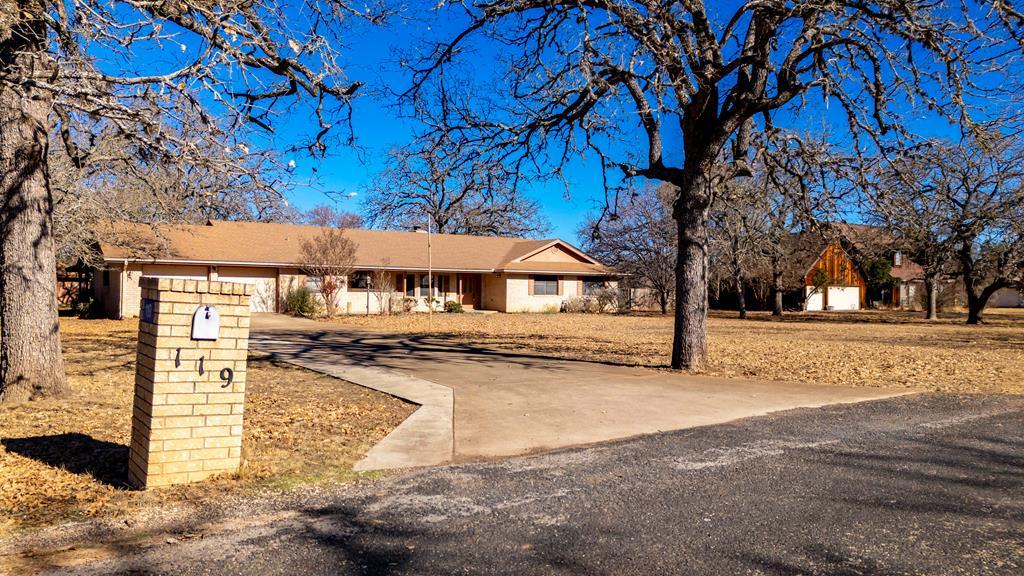 119 E Windwood Rd Property Photo