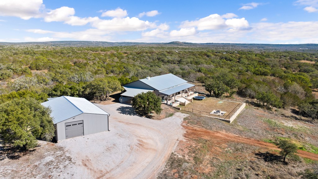 201 County Rd 114 Property Photo 2