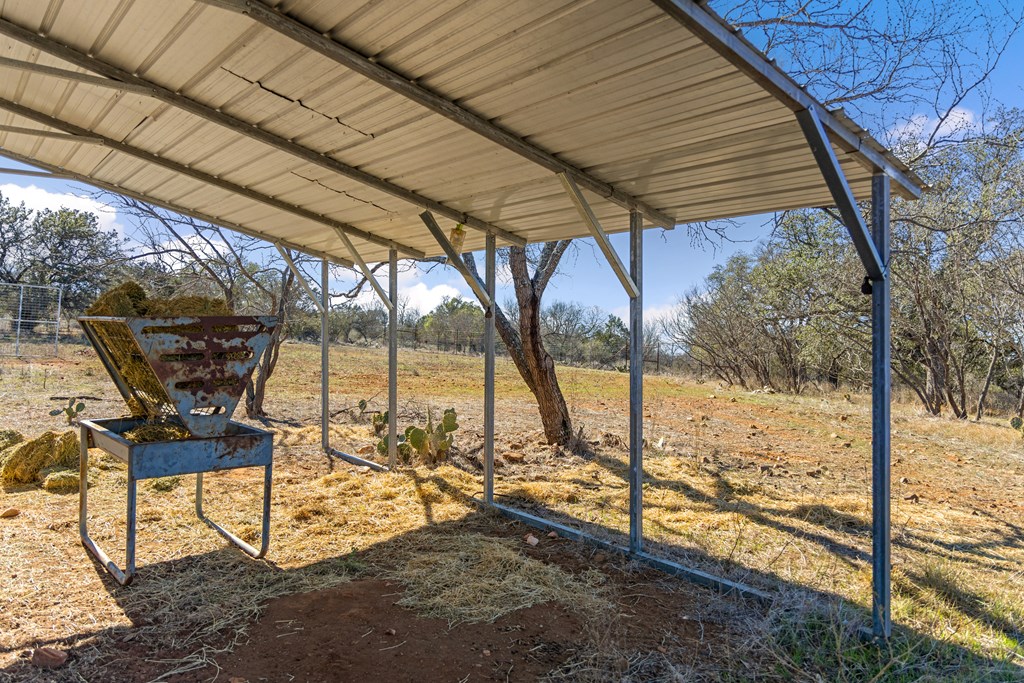 201 County Rd 114 Property Photo 43