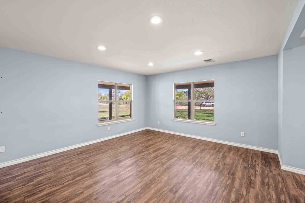 505 Fm 473 Property Photo 32