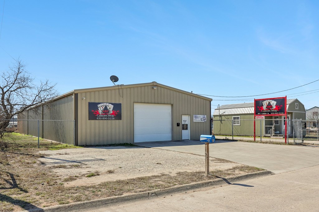 2811 Cobbler Lane Property Photo 4