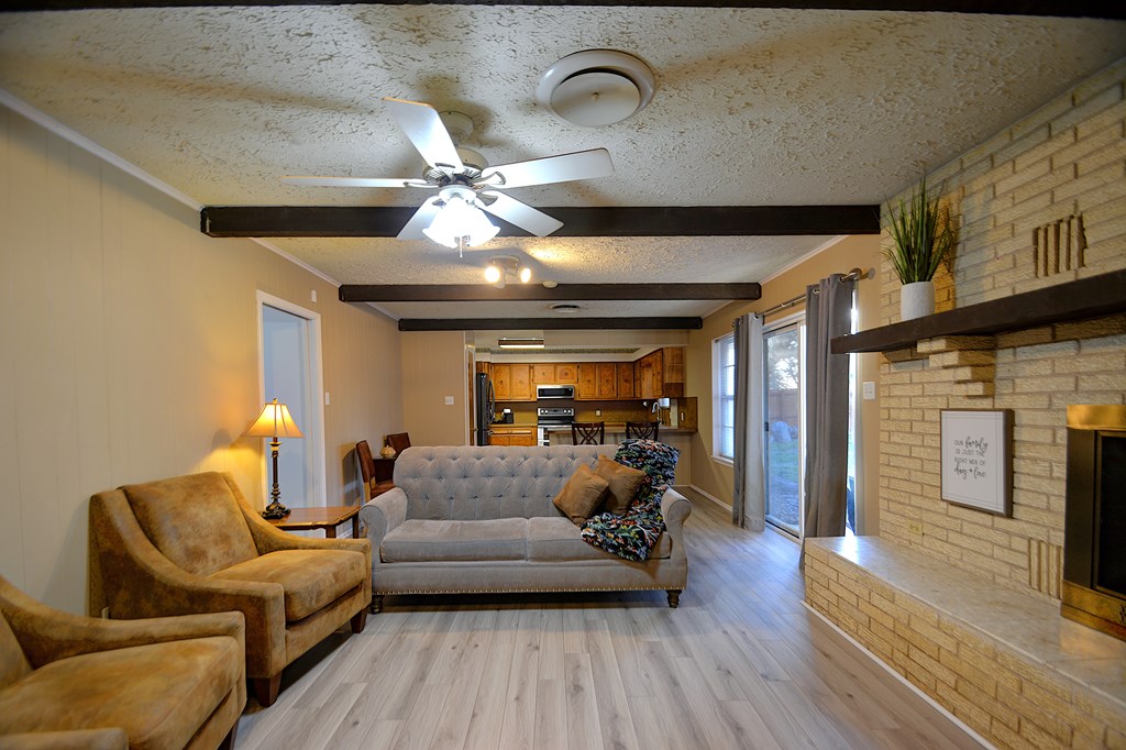 116 Spanish Oak Ln. Property Photo 7