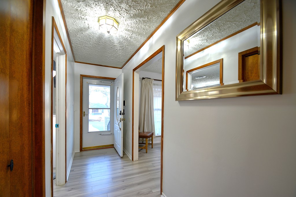 116 Spanish Oak Ln. Property Photo 9