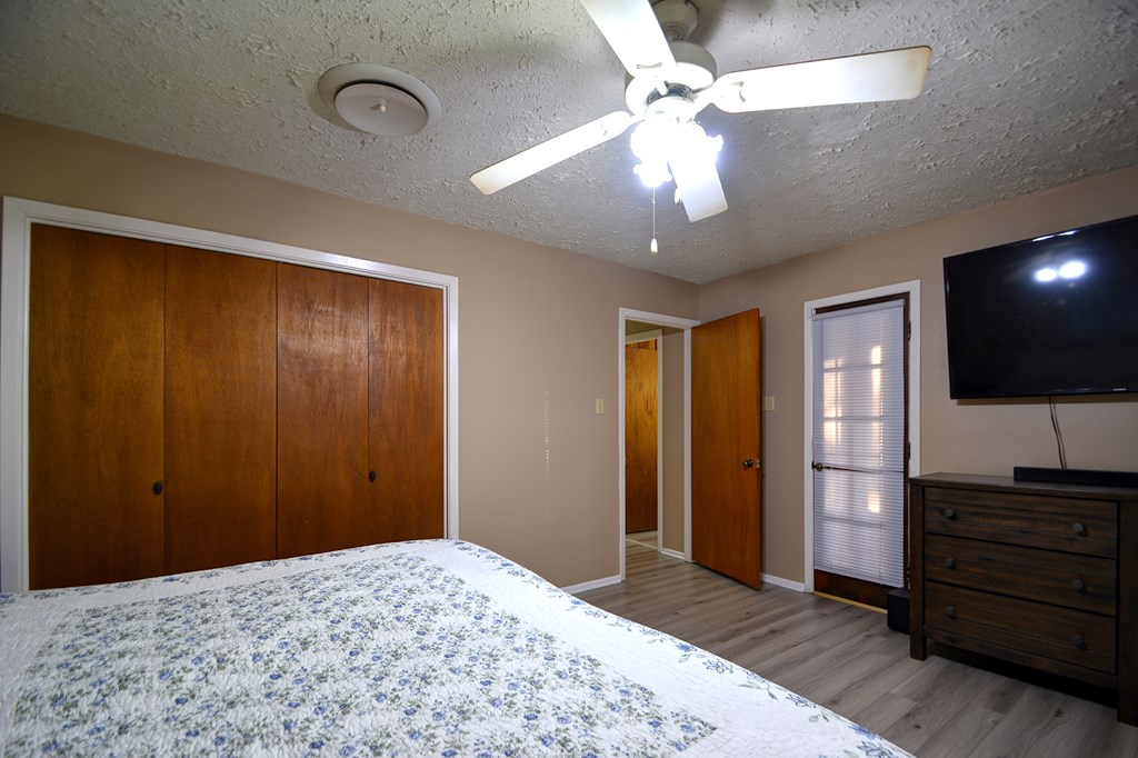 116 Spanish Oak Ln. Property Photo 20