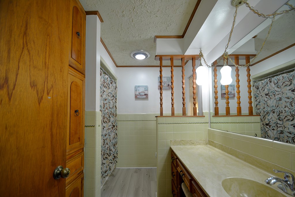 116 Spanish Oak Ln. Property Photo 31