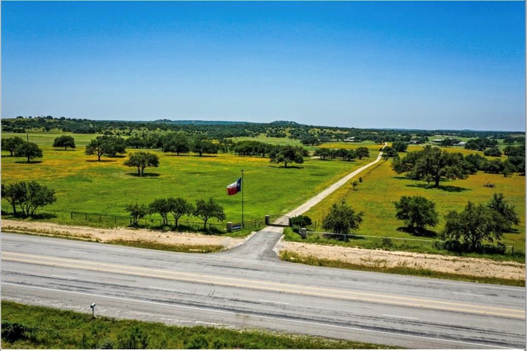 5541 W Us Hwy 290 Property Photo 7