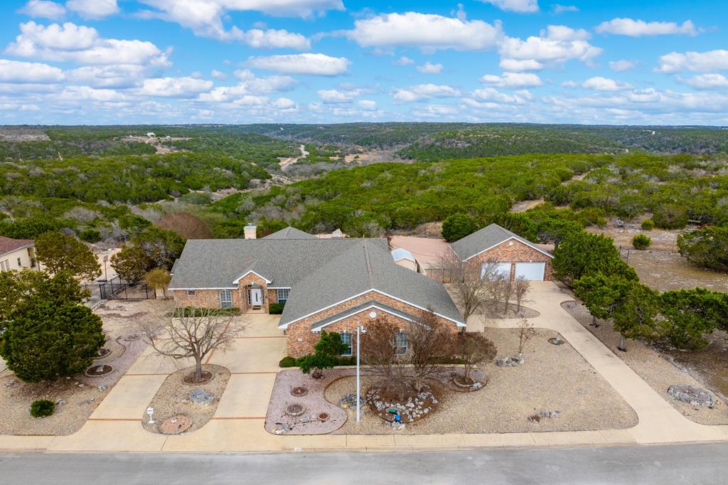 2001 Crown View Dr Property Photo