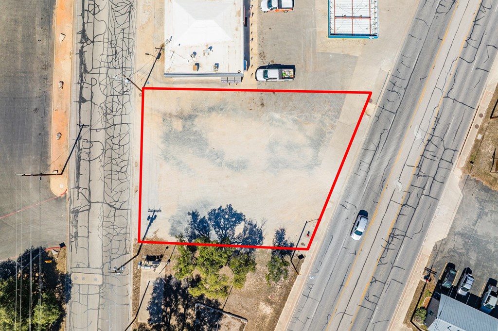 1812 Water St Property Photo 3