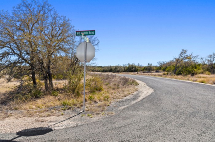 104 Yo Ranch Rd Property Photo 14