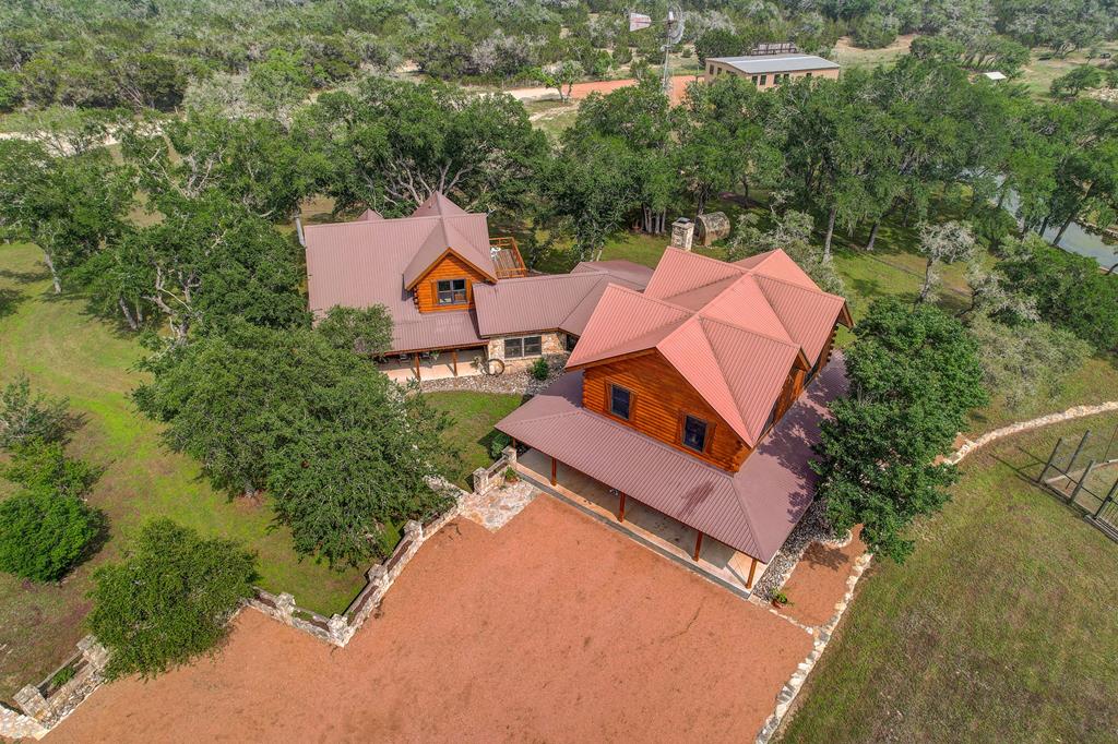 700 Ledgerock Rd Property Photo