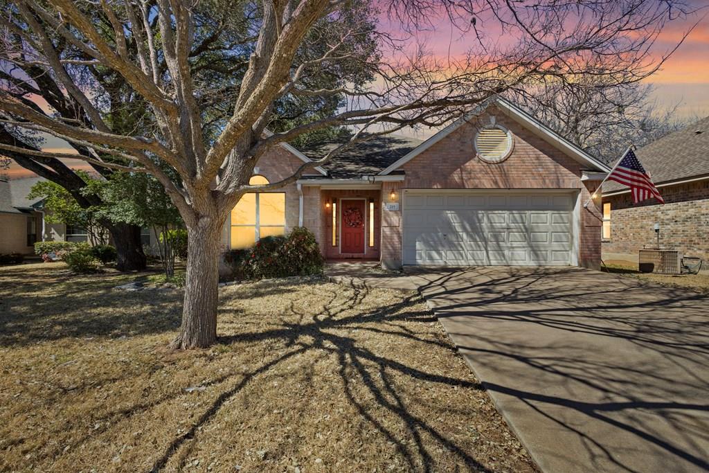 215 E Peach Tree Lane Property Photo
