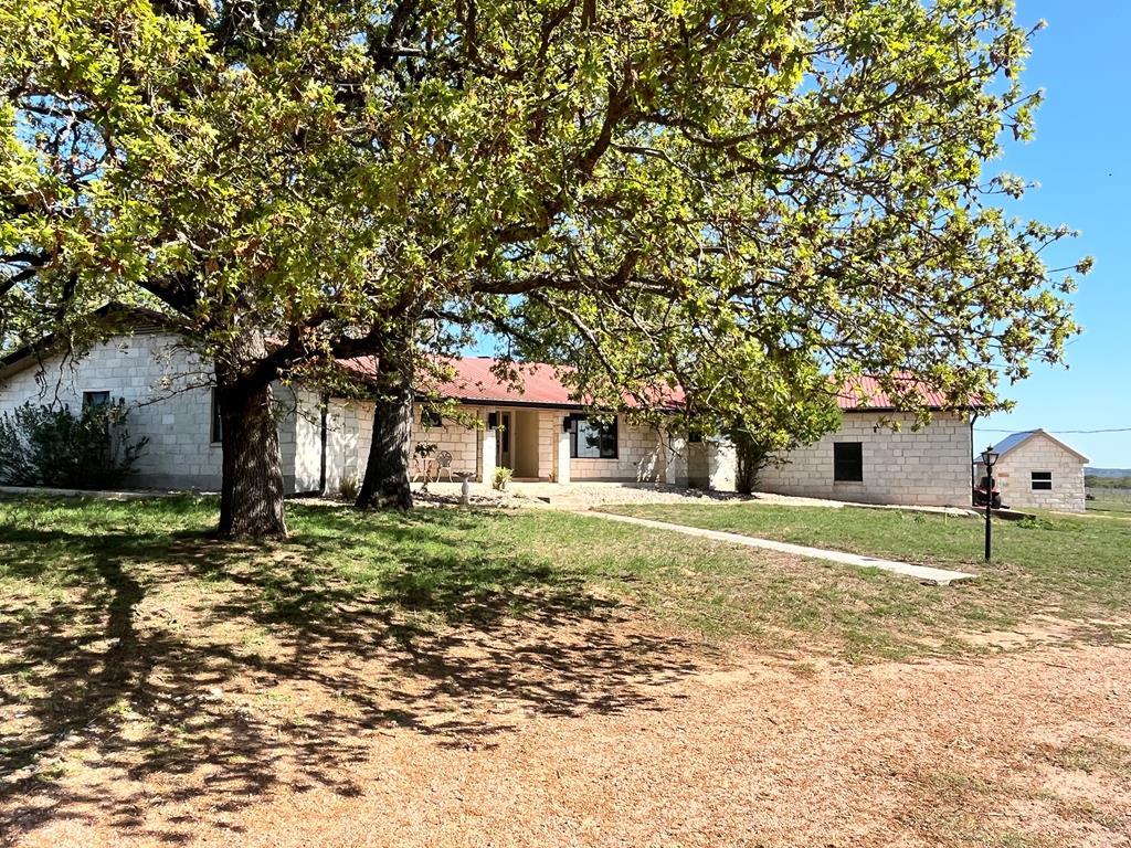 496 Vic Lane Property Photo