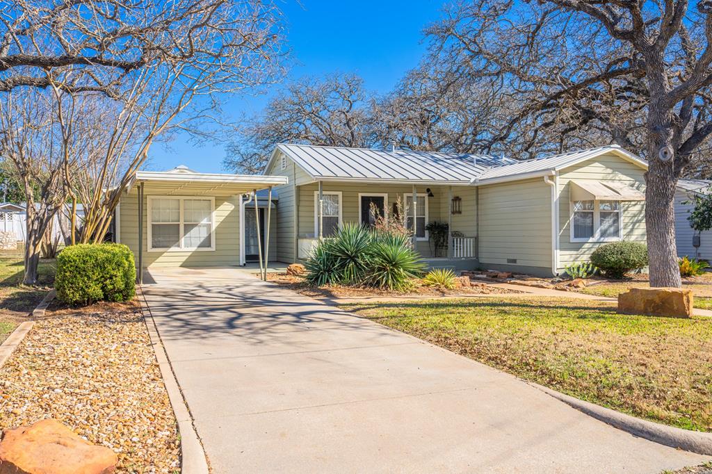 110 Beverly Dr Property Photo