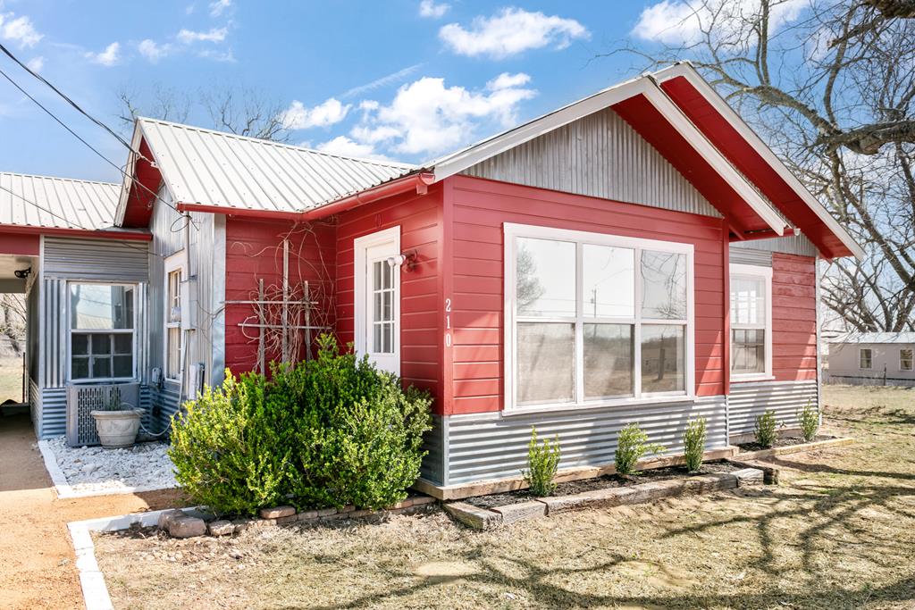 Anderson Real Estate Listings Main Image