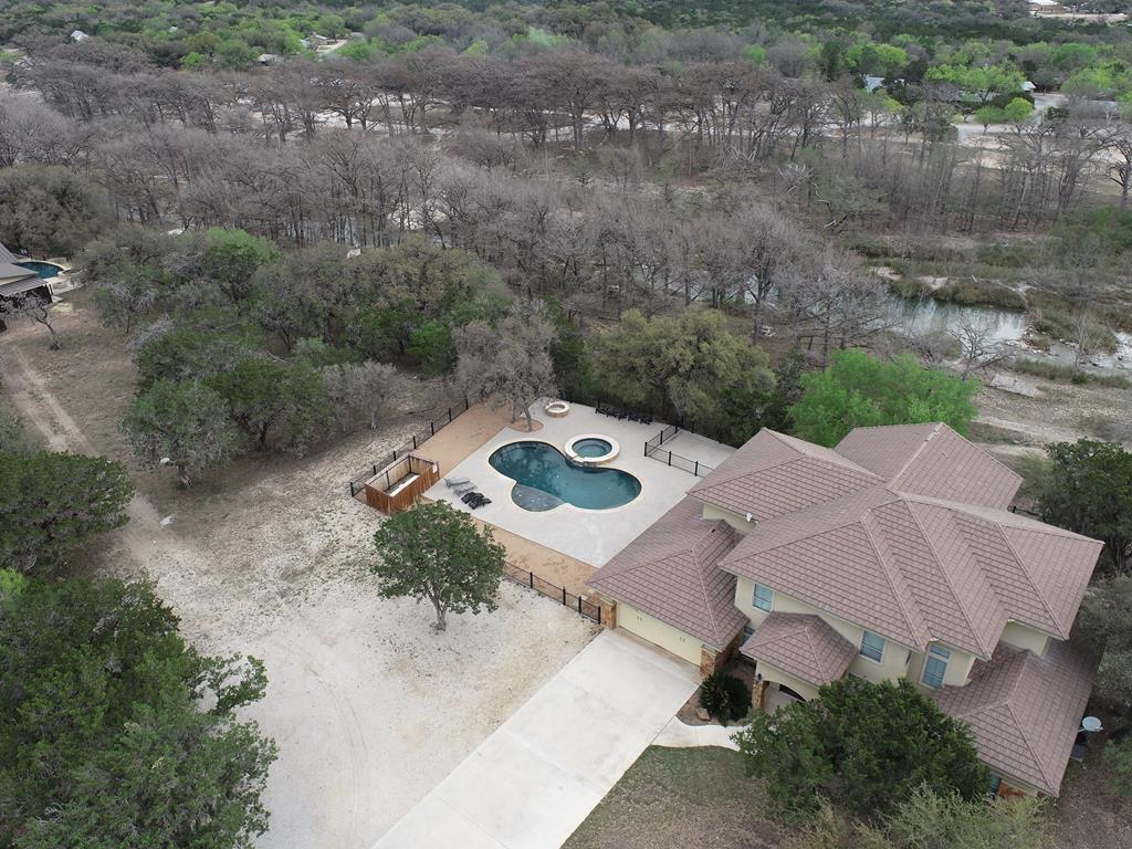 118 Skipping Stone Ln Property Photo