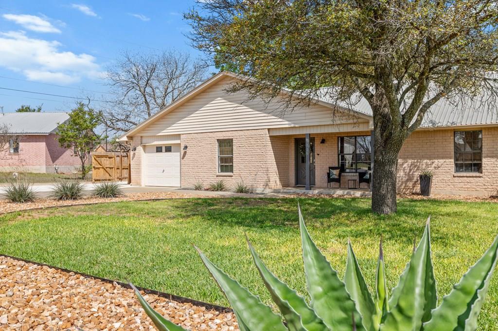 116 Henrietta Court Property Photo