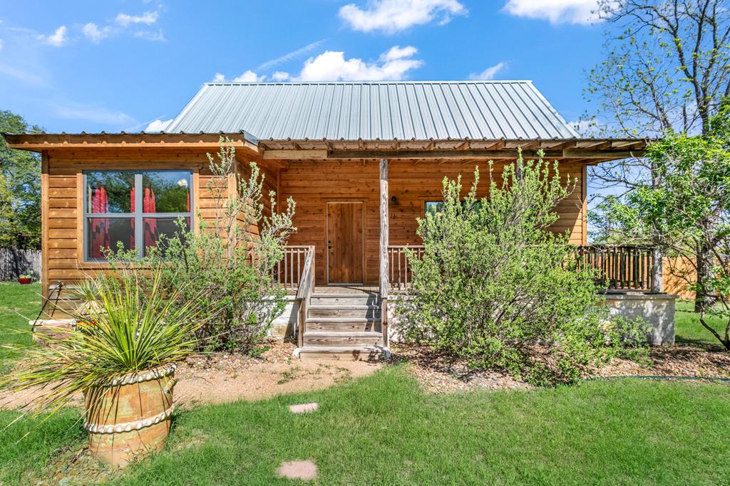 511 Bluebird St Property Photo
