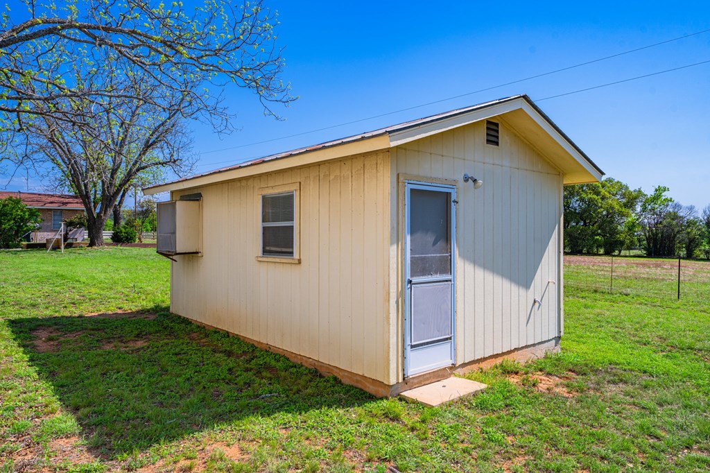 3037 W Us Hwy 290 Property Photo 20