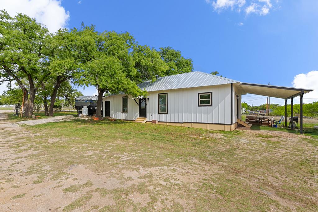 13613 N State Hwy 16 Property Photo