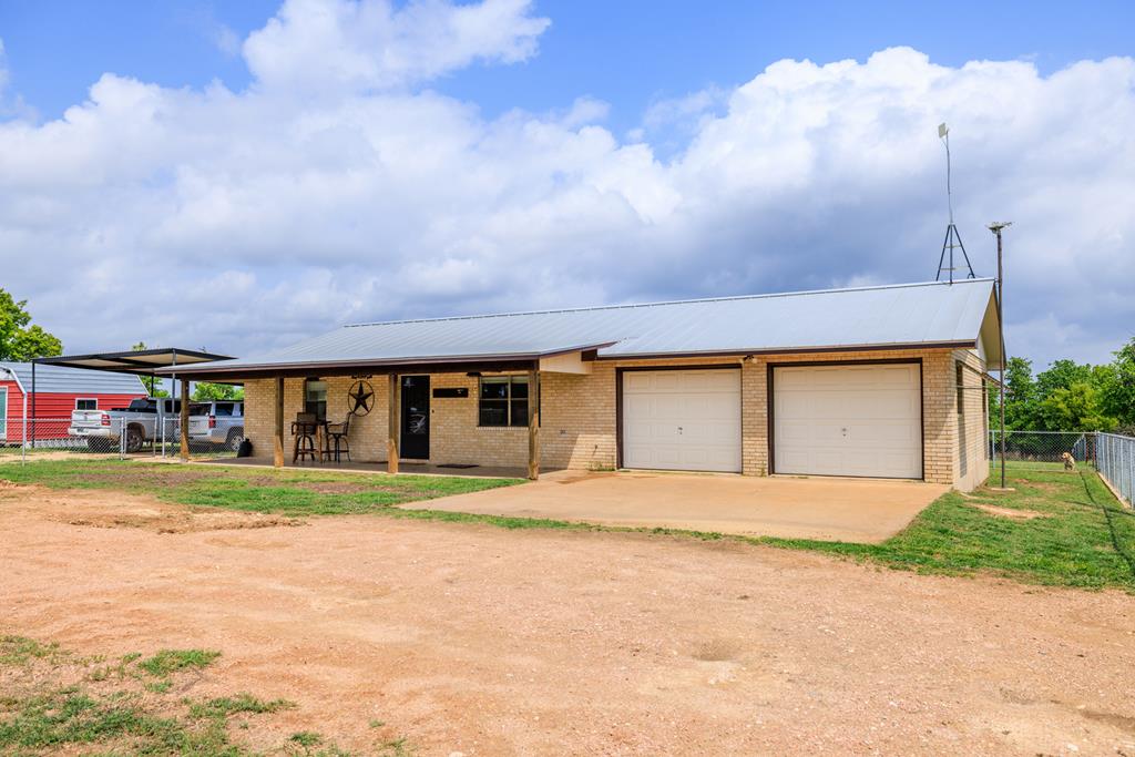 2050 Adj Lane Property Photo