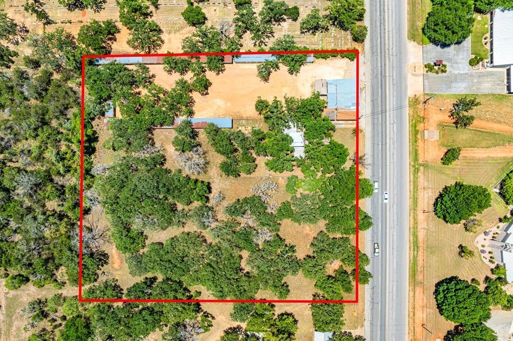 1709 N Llano St Property Photo 2