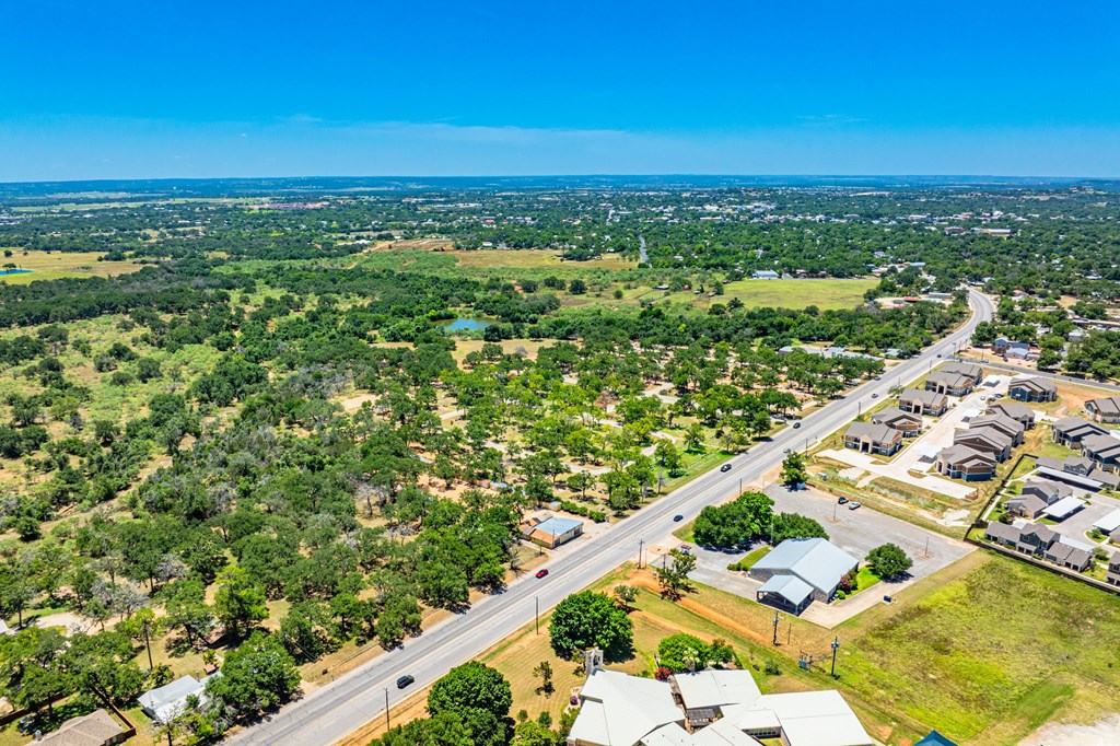 1709 N Llano St Property Photo 4