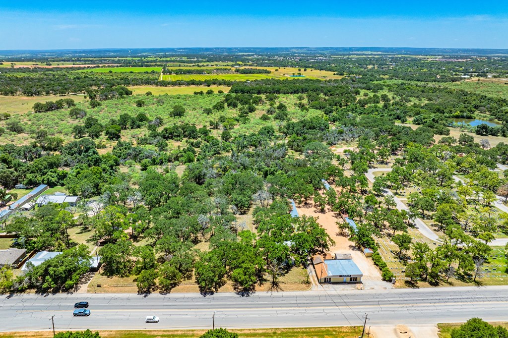 1709 N Llano St Property Photo 6