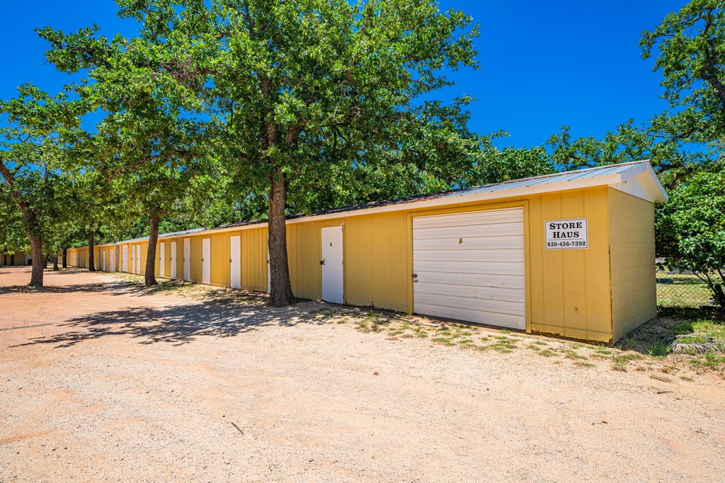 1709 N Llano St Property Photo 16