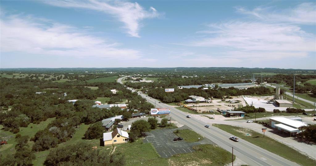 1698 S Us Hwy 281 Property Photo 4