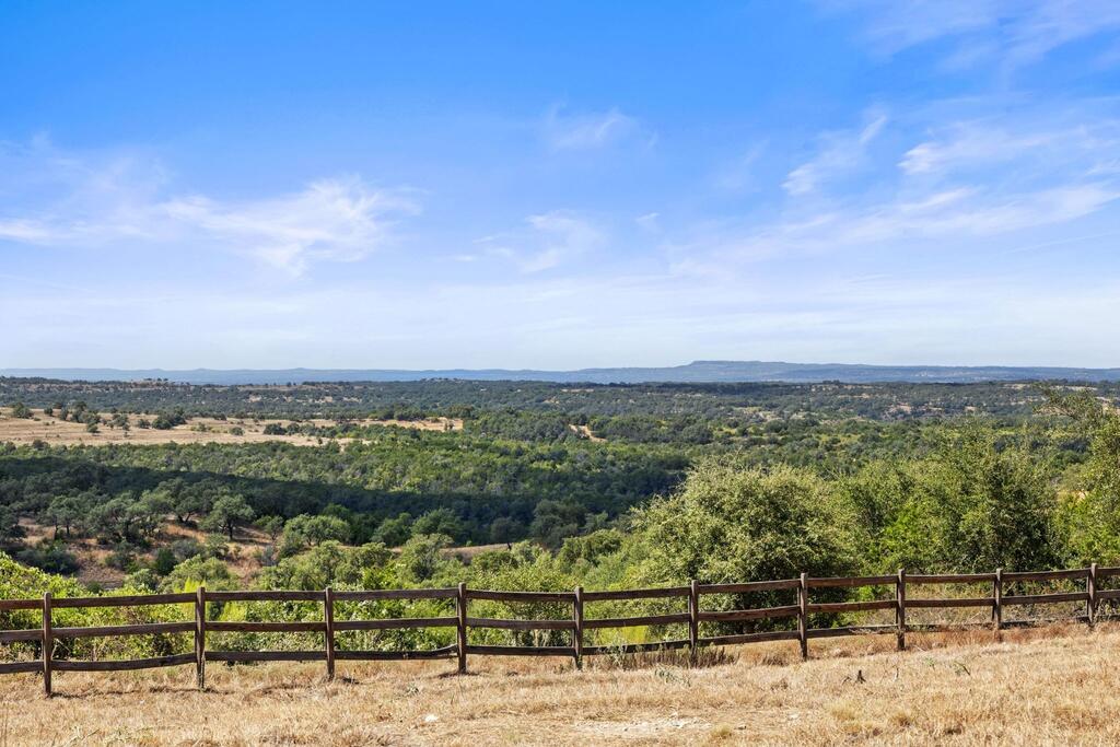 18700 Moreh Peak # 2 Property Photo 8