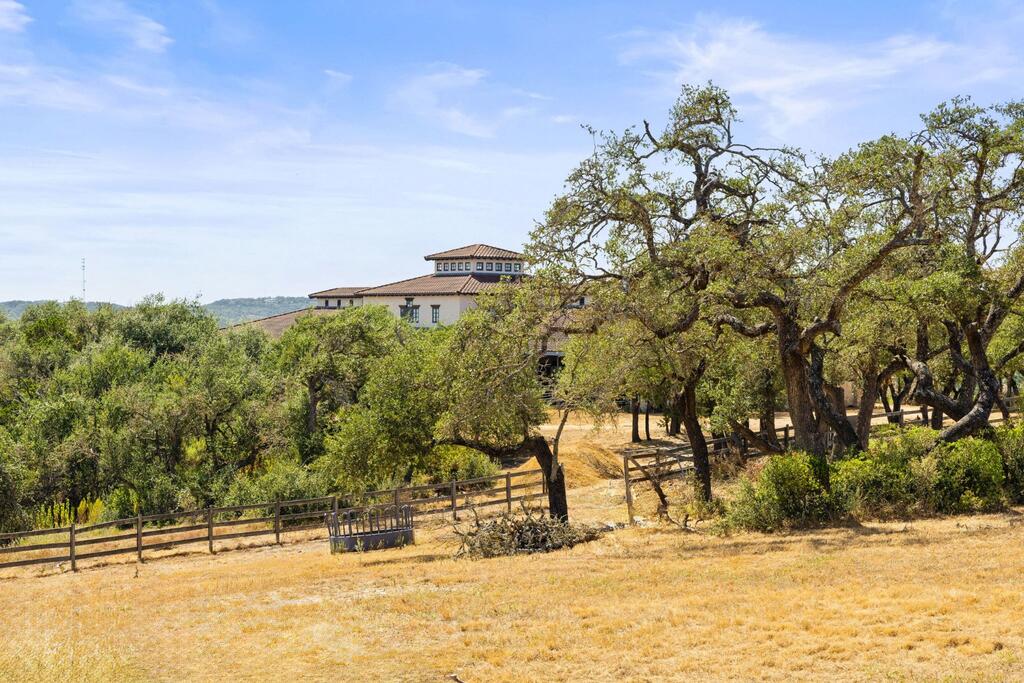 18700 Moreh Peak # 2 Property Photo 12