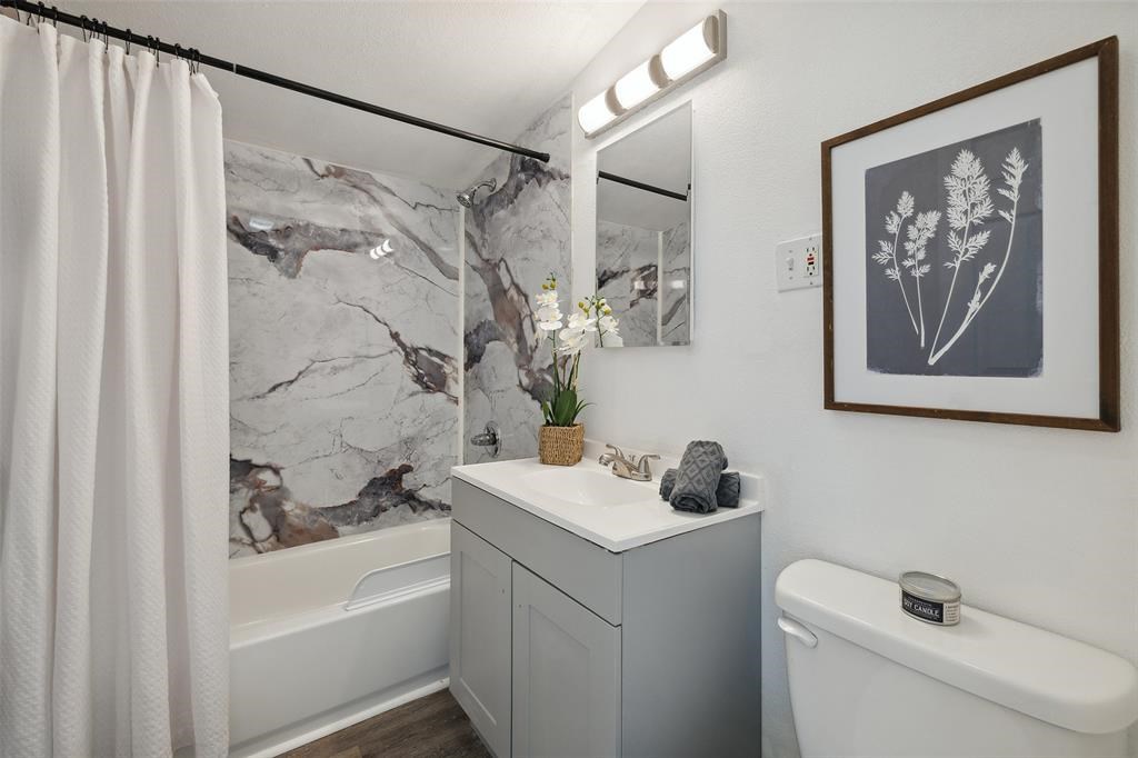 103 N Avenue Q Property Photo 15