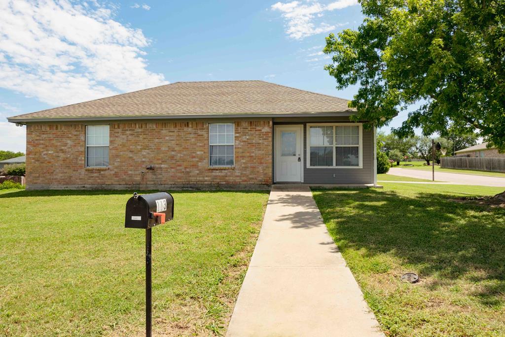 113 Burkett Dr Property Photo 1