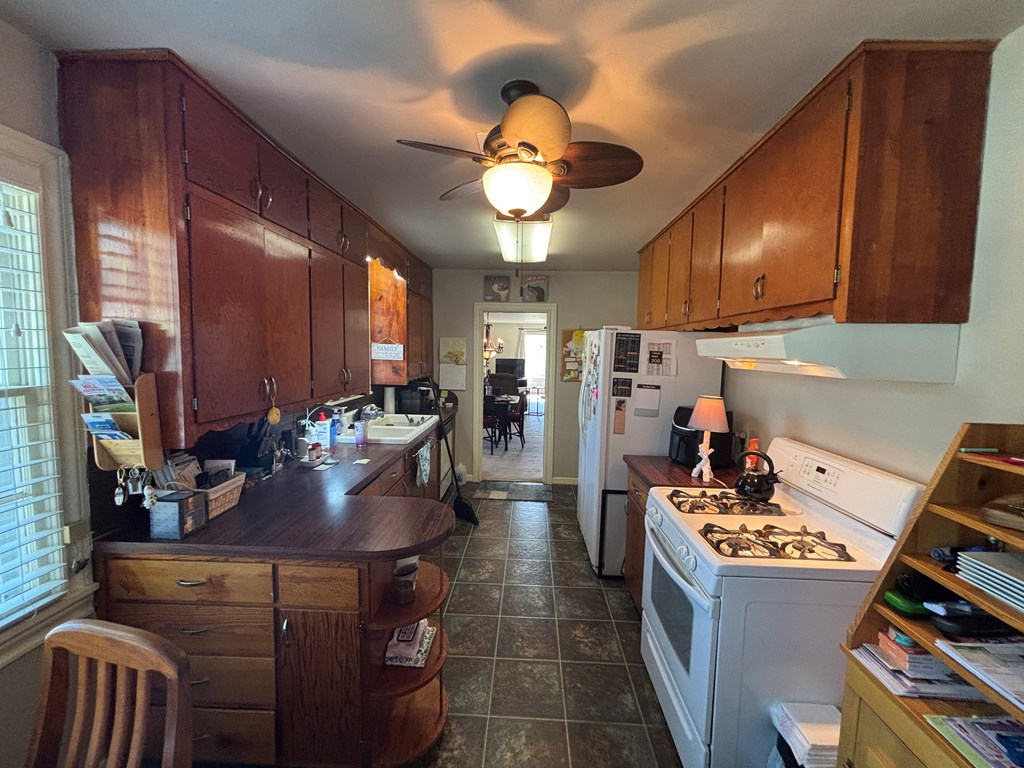 603 Fulton St Property Photo 5