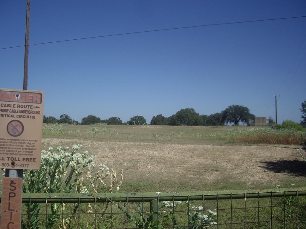0000 W Us Hwy 290 Property Photo 4