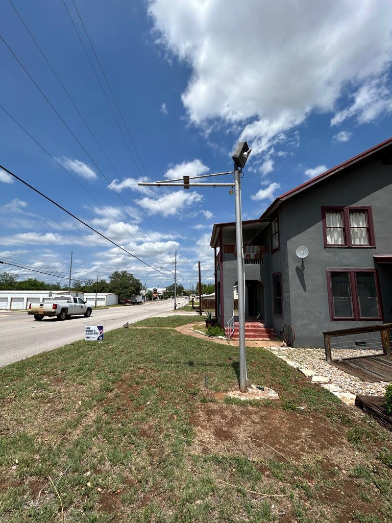 1600 Ford St Property Photo 8