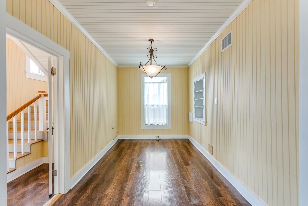 1600 Ford St Property Photo 14