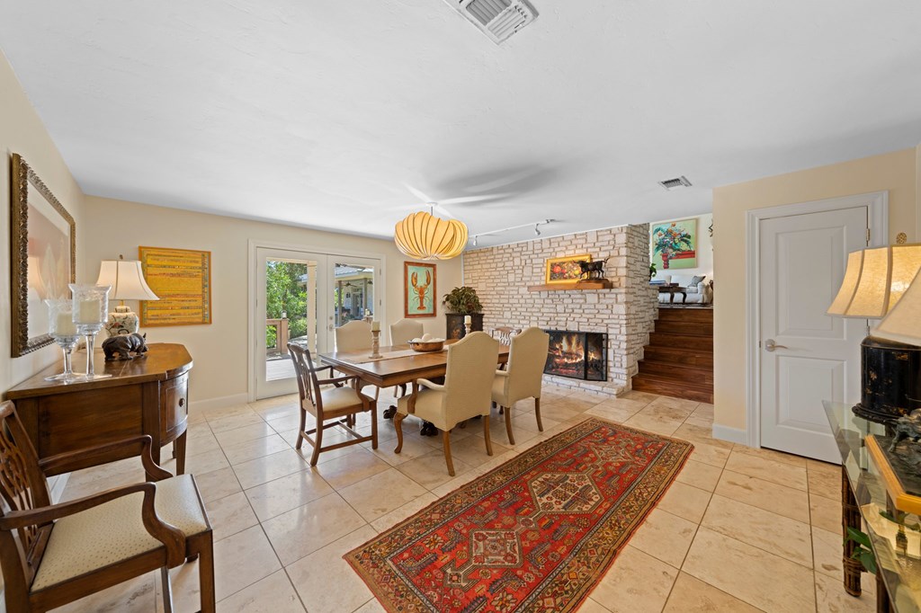 407 Spring Mill Dr. Property Photo 10