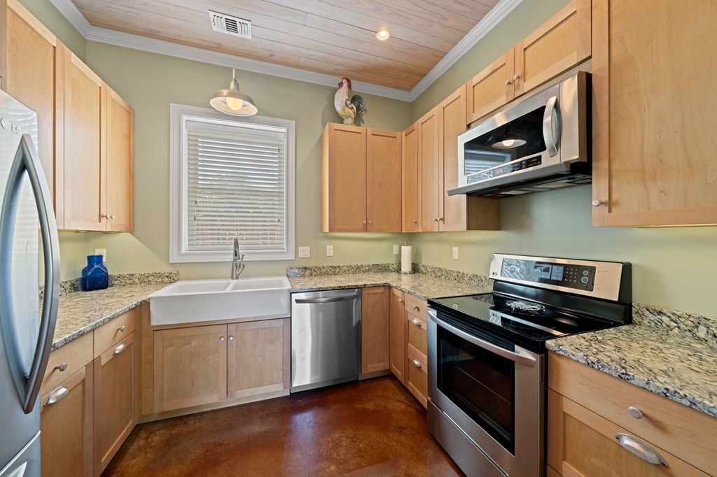 407 Spring Mill Dr. Property Photo 32