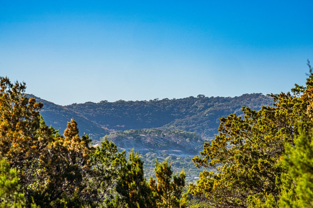 28 Frio Canyon Loop Property Photo 7