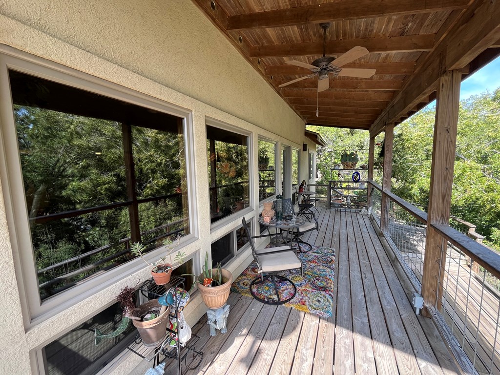 412 Field Rd Property Photo 14