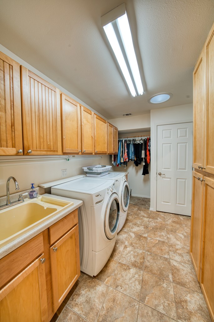412 Field Rd Property Photo 29