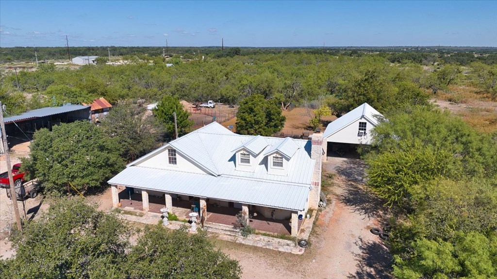 96 E Hwy 190 Property Photo 21