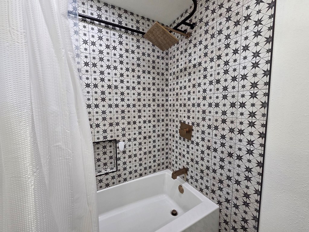 421 E Orchard St Property Photo 12