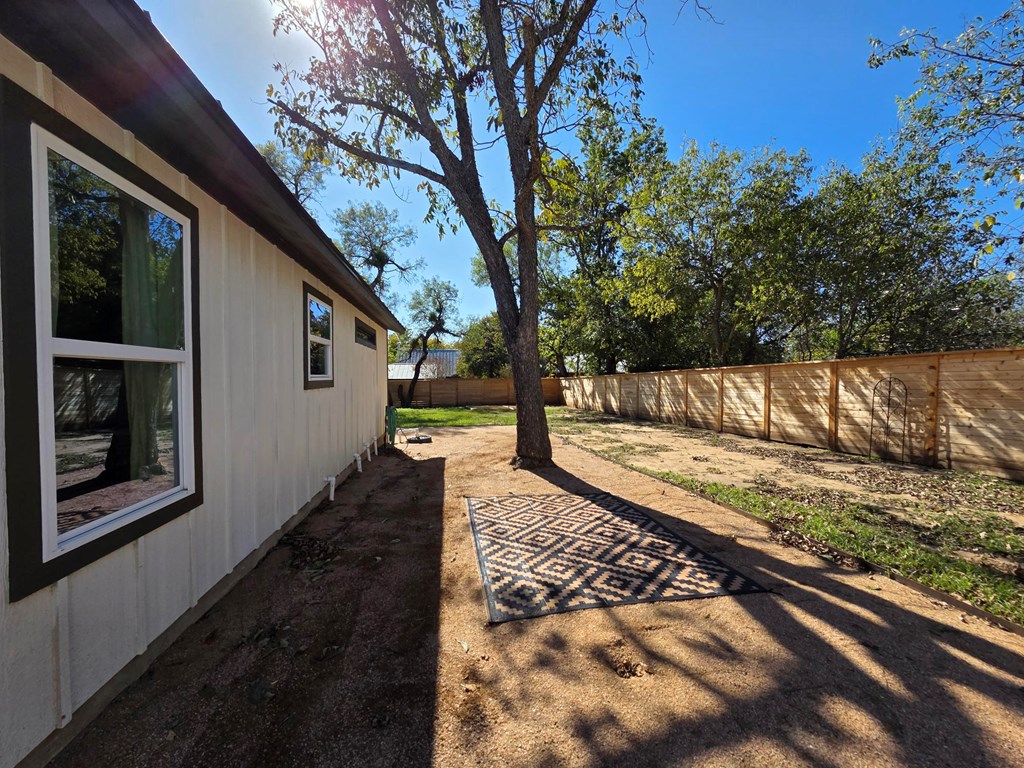 421 E Orchard St Property Photo 15